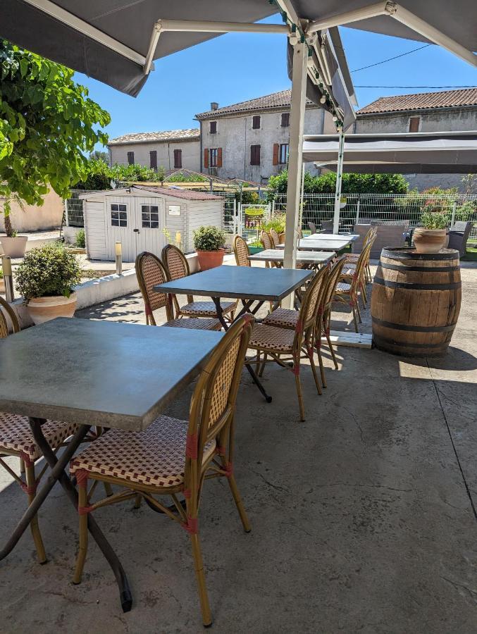 Hotel Restaurant Le Clos Charmant Vallon-Pont-dʼArc Dış mekan fotoğraf