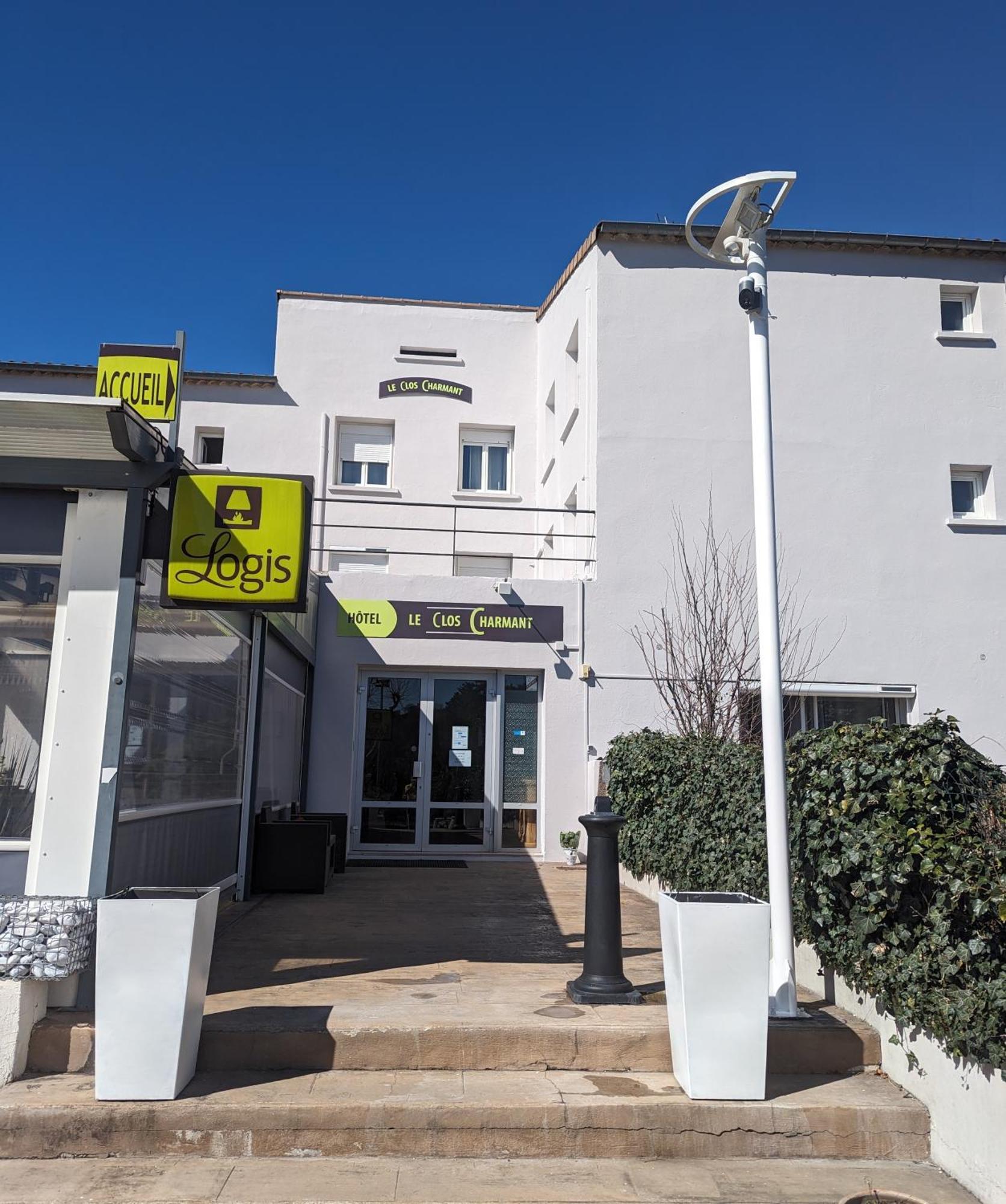 Hotel Restaurant Le Clos Charmant Vallon-Pont-dʼArc Dış mekan fotoğraf